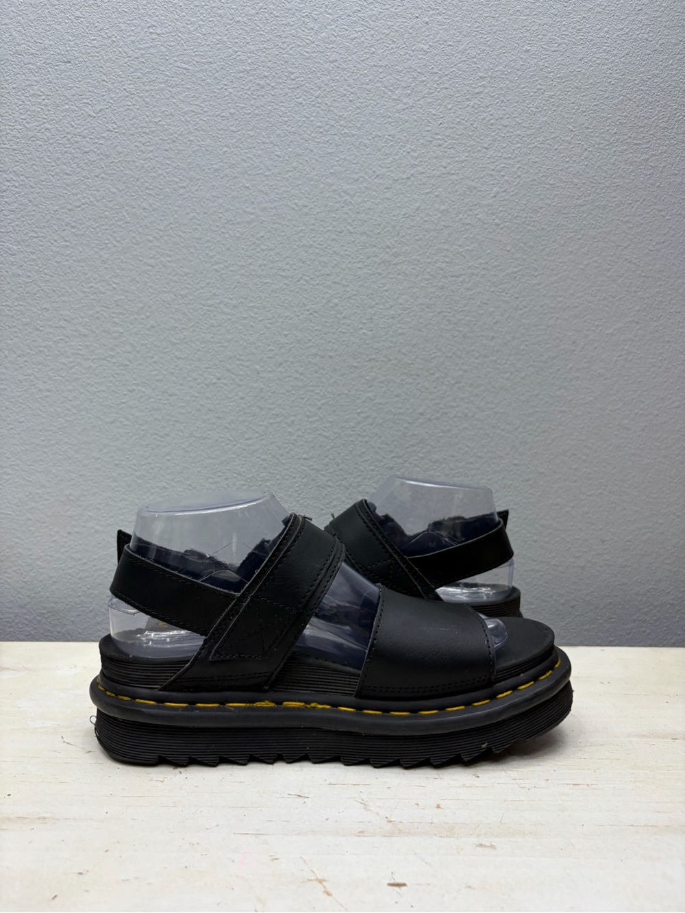 Dr. Martens Black Leather Voss Strap Sandals Size 7 - Picture 2 of 8